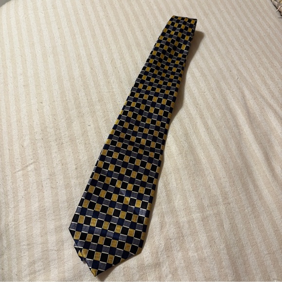 100% SILK Carlos Devenezia Blue and Yellow Colored Tie - Picture 1 of 6